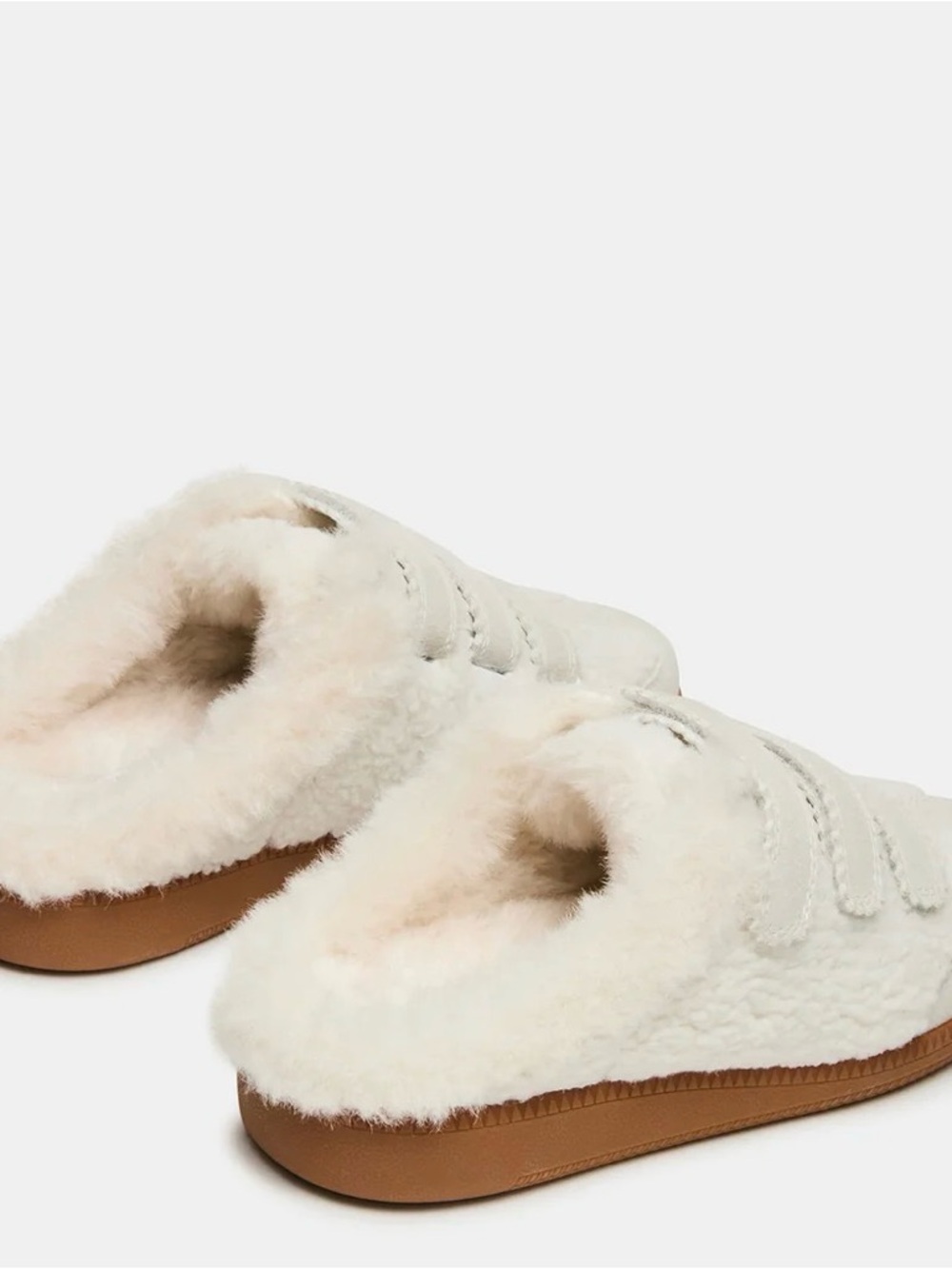 Steve Madden Kids Faux-Shearling Slip-On Slippers in Cream and Tan